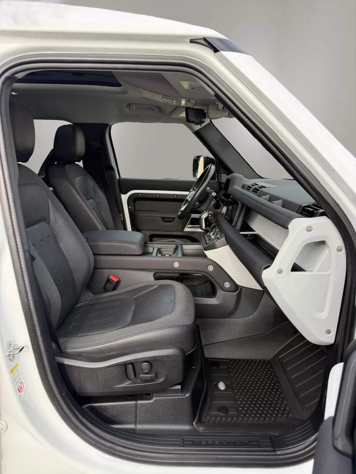 Used 2020 Land Rover Defender 110 SE AWD/4WD image 26