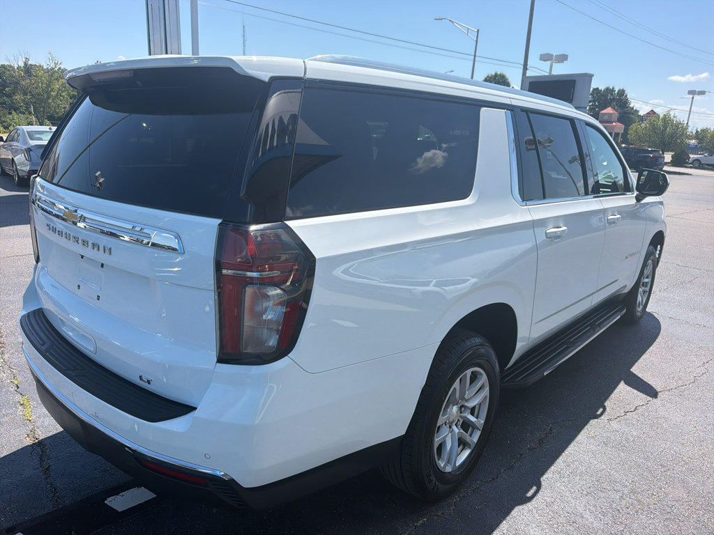 Used 2024 Chevrolet Suburban LT AWD/4WD image 4
