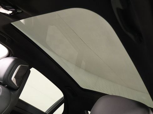 Used 2023 BMW 740i RWD image 16