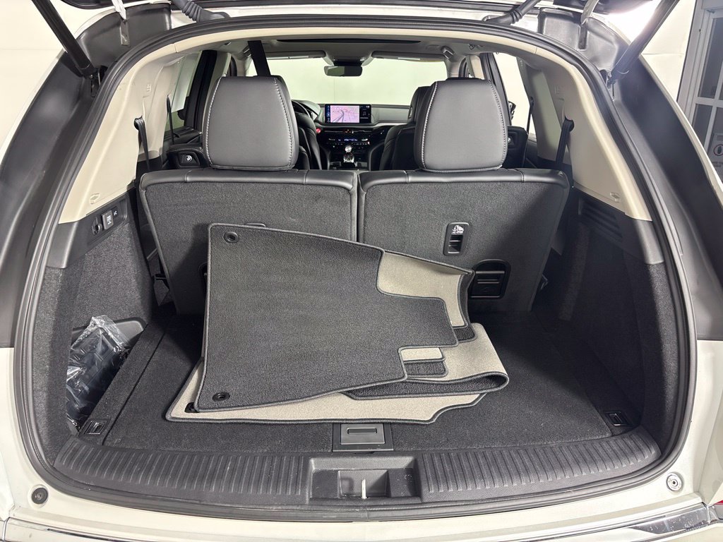Certified 2025 Acura MDX w/ Technology Package FWD image 10