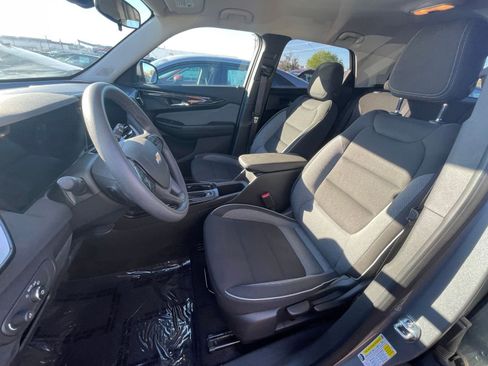 Used 2025 Chevrolet TrailBlazer LT image 34