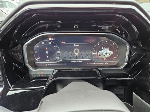 New 2025 GMC Sierra 1500 SLT w/ SLT Premium Plus Package image 24