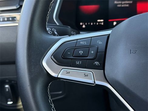 Certified 2023 Volkswagen Tiguan SE R-Line image 11