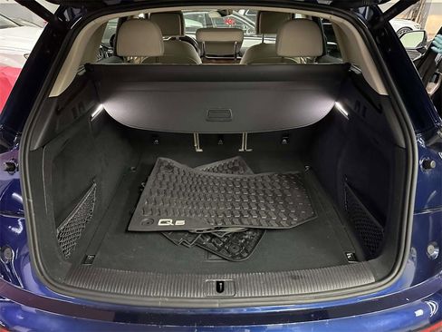 Used 2023 Audi Q5 2.0T Premium w/ Convenience Package image 10