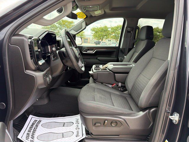 Used 2024 Chevrolet Silverado 1500 LT AWD/4WD image 28