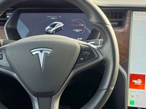 Used 2019 Tesla Model X 100D AWD/4WD image 30