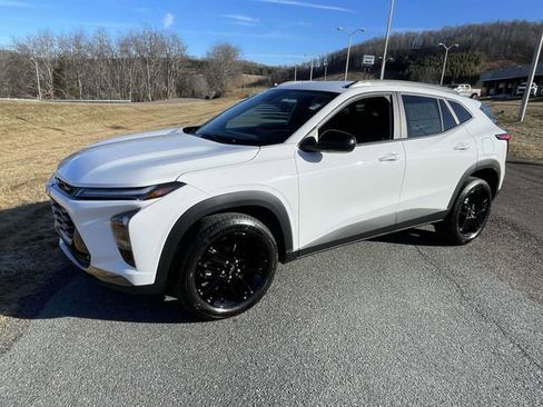 New 2026 Chevrolet Trax ACTIV w/ Driver Confidence Package image 3