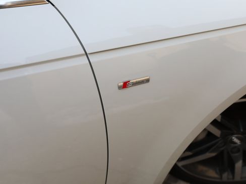 Used 2017 Audi A4 2.0T Premium Plus w/ Premium Plus Package image 6