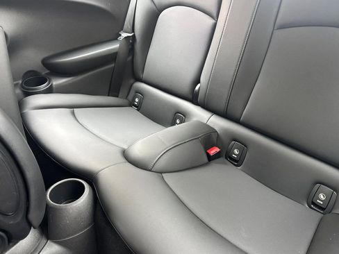 Used 2019 MINI Cooper 2-Door Hardtop image 12