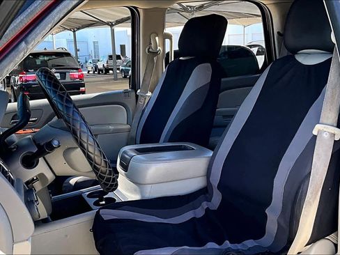 Used 2011 Chevrolet Tahoe LT image 7