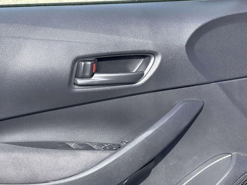 Used 2022 Toyota Corolla LE FWD image 22