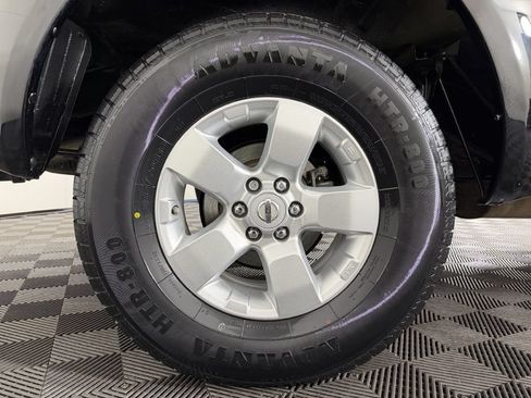 Used 2010 Nissan Frontier SE RWD image 47