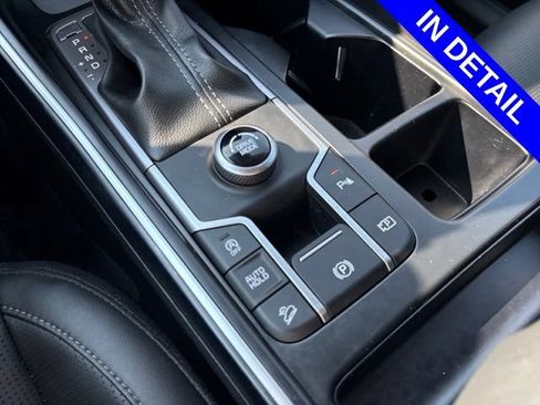 Used 2025 Kia Sorento S FWD image 30