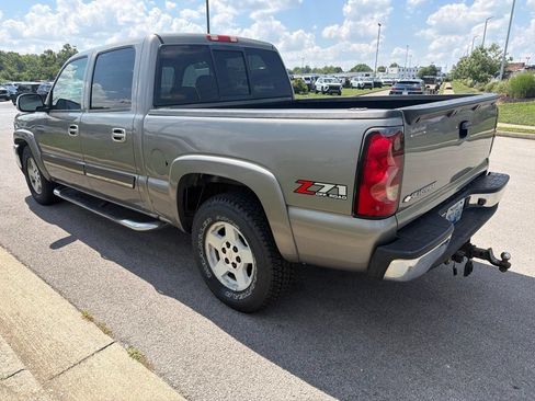 Used 2006 Chevrolet Silverado 1500 LT w/ Light Duty Power Package AWD/4WD image 4