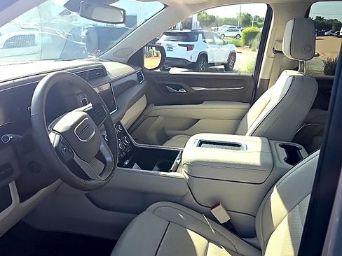 Used 2024 GMC Yukon Denali RWD image 15