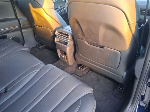 Certified 2025 Genesis GV80 2.5T Standard image 8