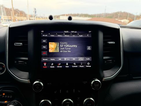 Used 2019 RAM 1500 Big Horn image 9