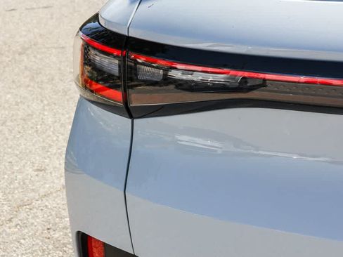 Used 2023 Volkswagen ID.4 Pro RWD image 11