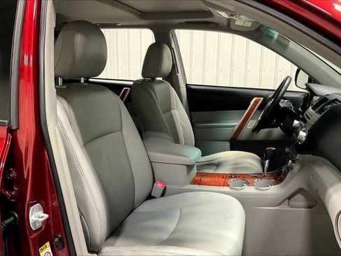 Used 2010 Toyota Highlander Limited image 7