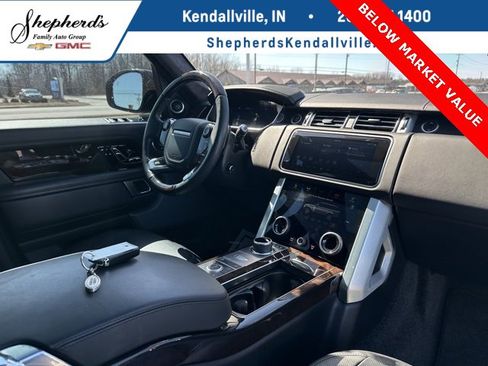 Used 2022 Land Rover Range Rover Westminster Edition image 9