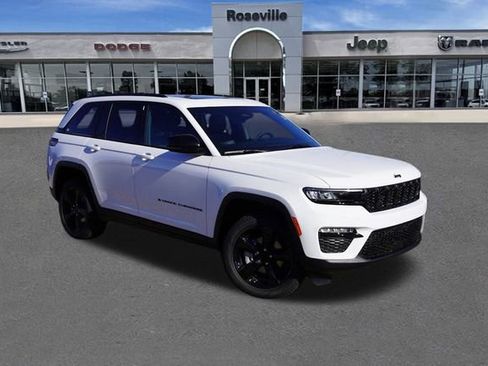 New 2025 Jeep Grand Cherokee Limited w/ Black Appearance Package image 1