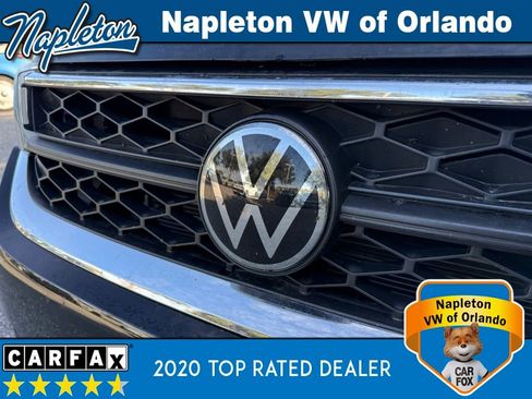 Used 2024 Volkswagen Taos SE image 6