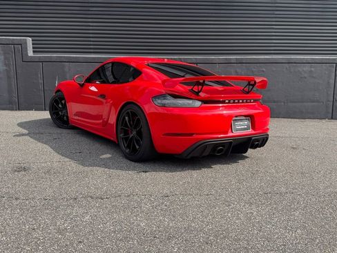 Certified 2023 Porsche 718 Cayman GT4 RWD image 3