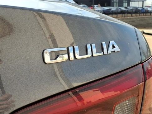 Used 2023 Alfa Romeo Giulia Veloce image 28