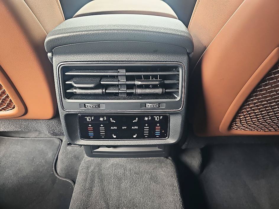 Used 2019 Audi Q8 Prestige AWD/4WD image 26