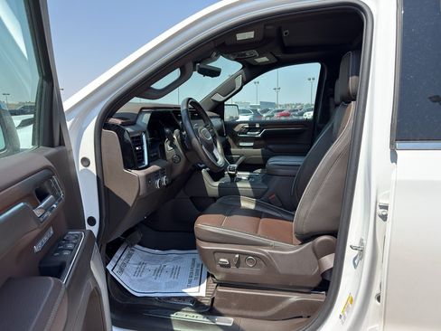 Used 2024 GMC Sierra 1500 Denali AWD/4WD image 17