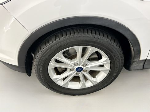 Used 2018 Ford Escape SE image 11