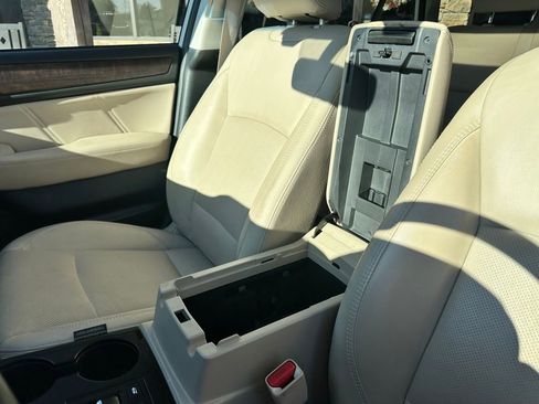 Used 2018 Subaru Outback 3.6R Limited image 19