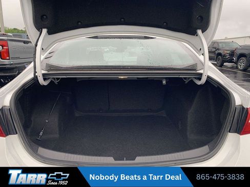 Used 2025 Chevrolet Malibu LT FWD image 19