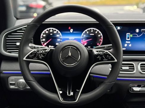 Used 2025 Mercedes-Benz GLE 450 4MATIC image 53