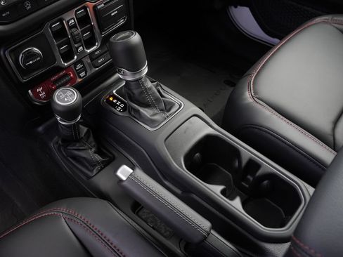 New 2026 Jeep Gladiator Rubicon AWD/4WD image 24