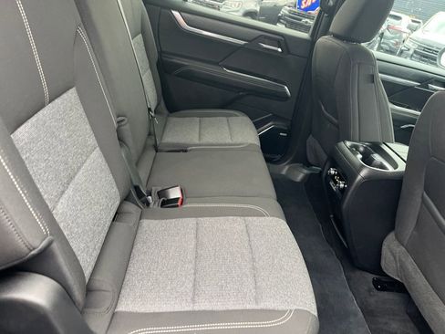 Used 2025 GMC Acadia Elevation w/ Black Edition image 25