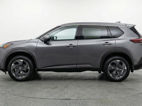 Used 2025 Nissan Rogue SV FWD image 5