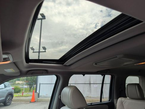 Used 2013 Honda Pilot Touring image 27