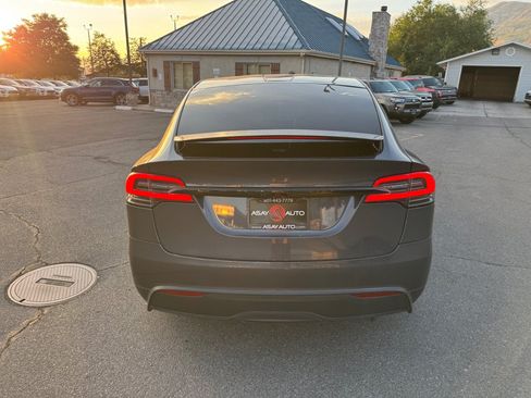 Used 2022 Tesla Model X Plaid AWD/4WD image 4