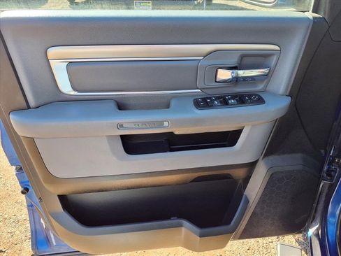 Used 2017 RAM 1500 Classic SLT w/ SLT Plus D￩cor Group image 12