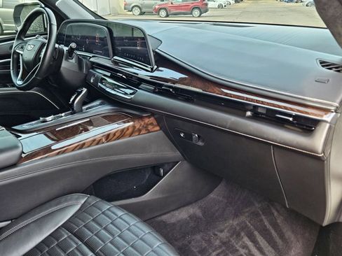 Used 2023 Cadillac Escalade Sport Platinum w/ LPO, ONYX Package image 26