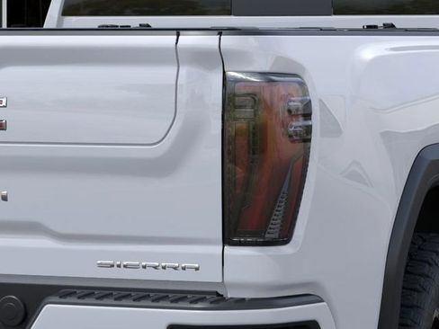 New 2025 GMC Sierra 2500 Denali w/ Denali Reserve Package image 11