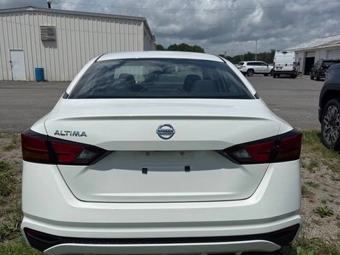Used 2022 Nissan Altima 2.5 S FWD image 7