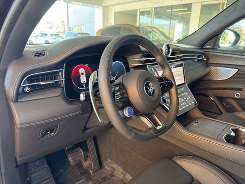 New 2025 Maserati Grecale Modena image 11