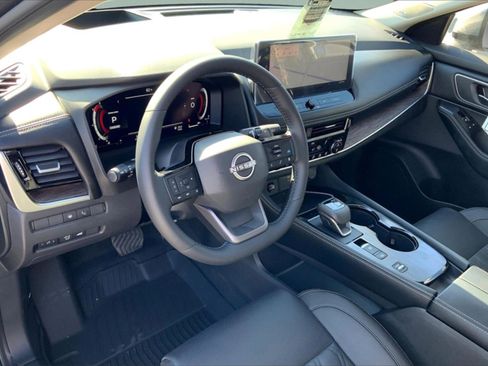 New 2025 Nissan Rogue Platinum w/ Platinum Premium Package image 7