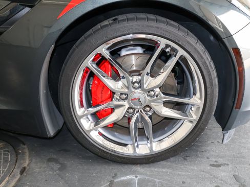 Used 2019 Chevrolet Corvette Stingray Convertible Z51 2LT RWD image 34