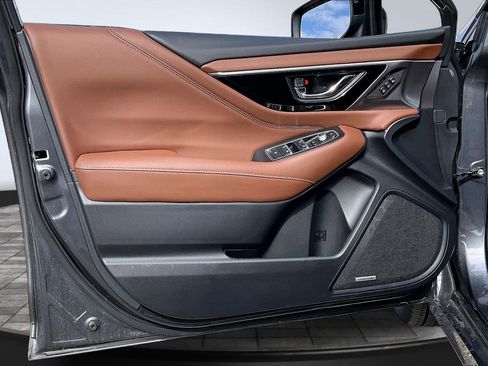 Used 2025 Subaru Legacy Touring XT image 17