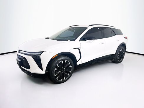 Used 2024 Chevrolet Blazer EV RS AWD/4WD image 3