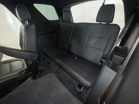Certified 2023 Chevrolet Traverse Premier w/ Redline Edition AWD/4WD image 30