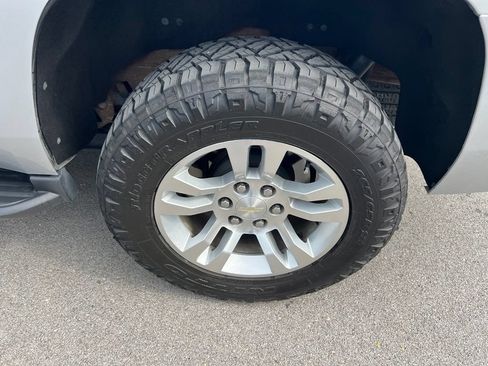 Used 2019 Chevrolet Tahoe LT AWD/4WD image 14